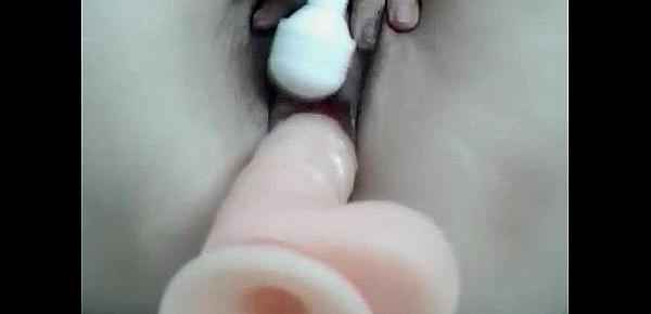  Chinese gril Thingthing hot squirting and fuck dildos